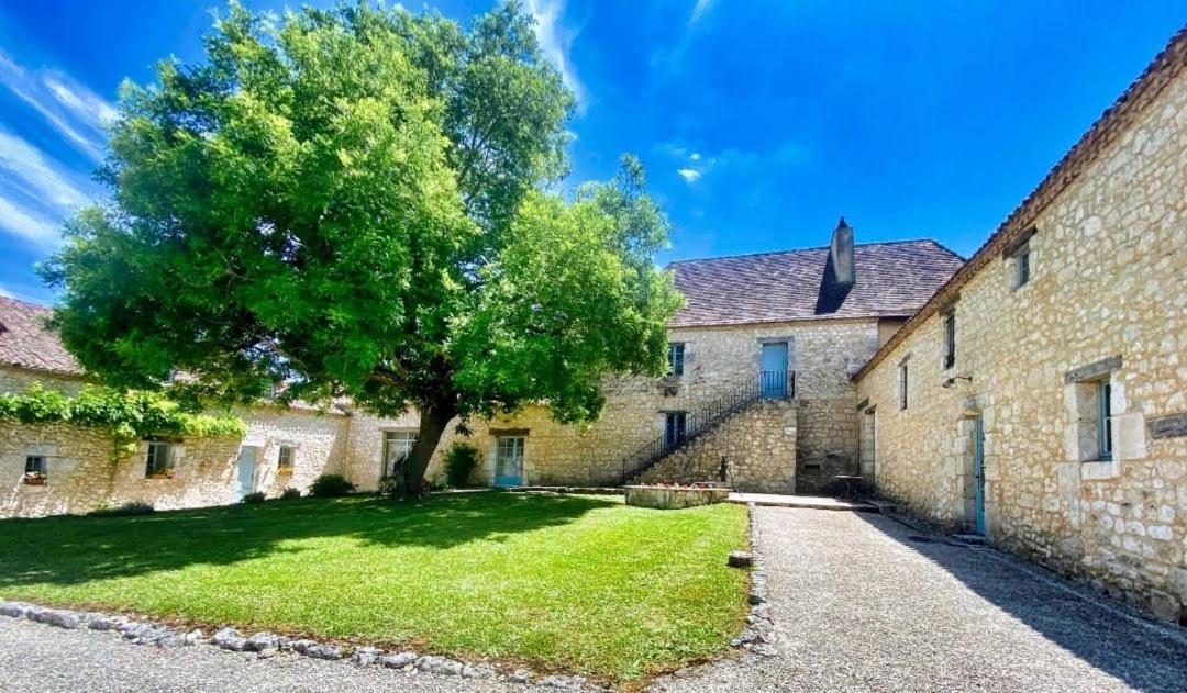 Gite "La Grange Aux Oiseaux" Domaine De Fonpeyroune Conne-de-Labarde Exterior foto